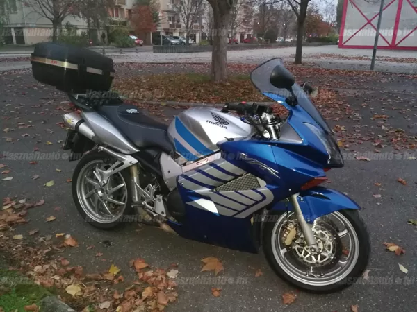 VFR 800